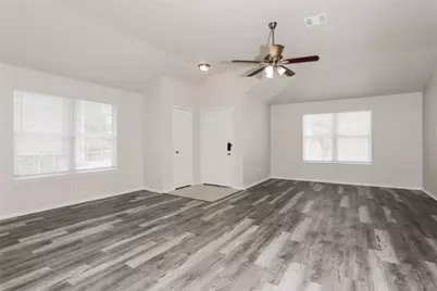 213 Prairie Gulch Drive, Fort Worth, TX 76140 - Photo 8