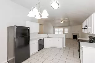 213 Prairie Gulch Dr, Fort Worth, TX 76140 - Photo 6