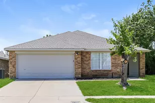 213 Prairie Gulch Dr, Fort Worth, TX 76140 - Photo 1