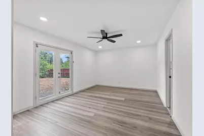 326 Bluebonnet Trail, Garland, TX 75043 - Photo 12