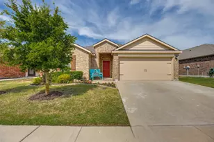 1011 Riverstone Trl, Princeton, TX 75407 - Photo 2