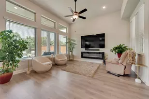 3126 Cliff Swallow Ln, Arlington, TX 76005 - Photo 8