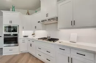 3126 Cliff Swallow Ln, Arlington, TX 76005 - Photo 14