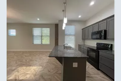 622 Hemphill Street #202, Fort Worth, TX 76104 - Photo 2