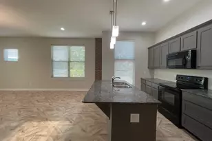 622 Hemphill St, Fort Worth, TX 76104 - Photo 2