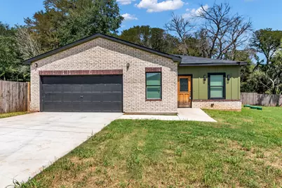 3202 Lowland Drive, Granbury, TX 76048 - Photo 4