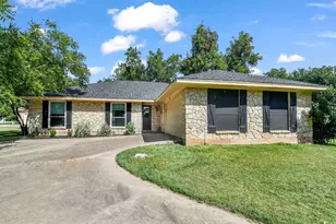 6103 Prospect Hill Dr, Granbury, TX 76049 - Photo 2