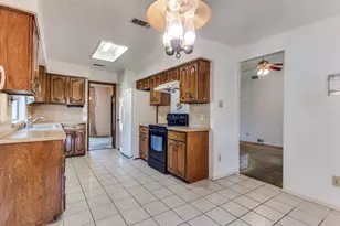 1807 Eldora Ct, Richardson, TX 75081 - Photo 6