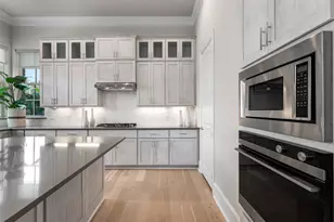 663 Baugh Dr, Irving, TX 75039 - Photo 2