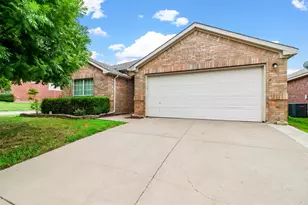 1201 Caroline Dr, Princeton, TX 75407 - Photo 2
