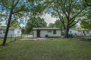 637 N 4th St, Garland, TX 75040 - Photo 20