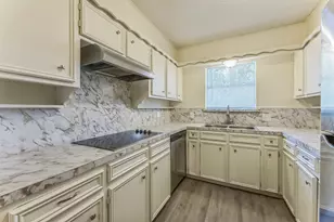 7301 Laurie Dr, Fort Worth, TX 76112 - Photo 10