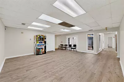 10098 Royal Lane, Dallas, TX 75238 - Photo 14