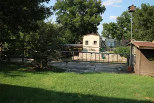 3601 Green Brook St, Granbury, TX 76048 - Photo 10