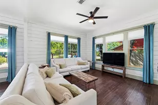 1116 W Jefferson St, Waxahachie, TX 75165 - Photo 6