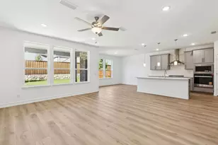 3900 Lynx Ct, Little Elm, TX 75068 - Photo 4