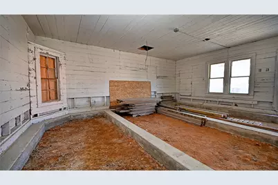 400 S Broad Street, Saint Jo, TX 76265 - Photo 16