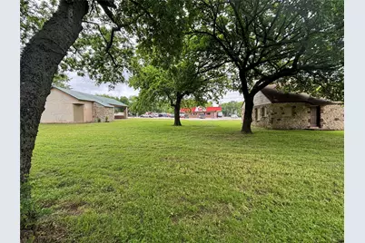 400 S Broad Street, Saint Jo, TX 76265 - Photo 26