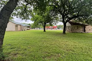 400 S Broad St, Saint Jo, TX 76265 - Photo 26