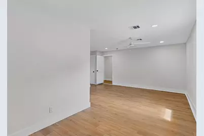 5920 Keeneland Parkway, Dallas, TX 75211 - Photo 12