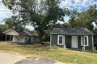 588 S Minter St, Stephenville, TX 76401 - Photo 1