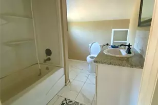 407 S Tyler St, McGregor, TX 76657 - Photo 12