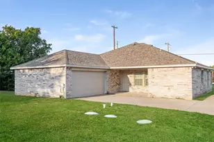 1910 S Uhl Rd, Glenn Heights, TX 75154 - Photo 16