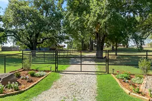 288 Locust Rd, Pottsboro, TX 75076 - Photo 1