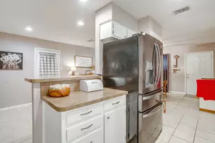 312 Gardenia Ct, Burleson, TX 76028 - Photo 14