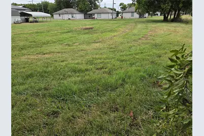 901 S 13th, Honey Grove, TX 75446 - Photo 4