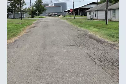 901 S 13th, Honey Grove, TX 75446 - Photo 8