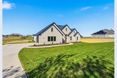 650 Sanger Drive, Springtown, TX 76082 - Photo 2