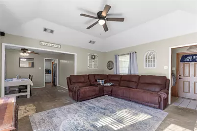 746 S Valentine Drive, Sherman, TX 75090 - Photo 6