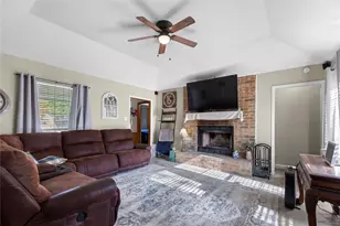 746 S Valentine Dr, Sherman, TX 75090 - Photo 1