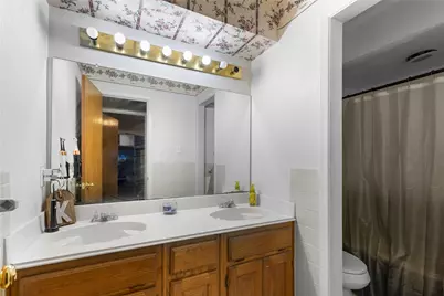 746 S Valentine Drive, Sherman, TX 75090 - Photo 10