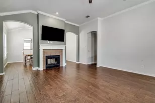 904 Sheryn Dr, Burleson, TX 76028 - Photo 4