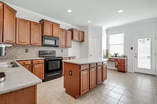 904 Sheryn Dr, Burleson, TX 76028 - Photo 8