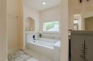 8809 Glen Hollow Dr, Fort Worth, TX 76179 - Photo 18