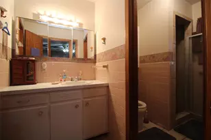 610 W Eden St, Munday, TX 76371 - Photo 10