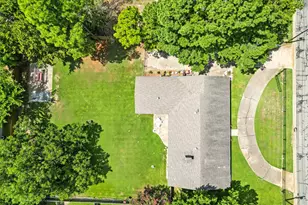 1920 E Tudor St, Paris, TX 75460 - Photo 4