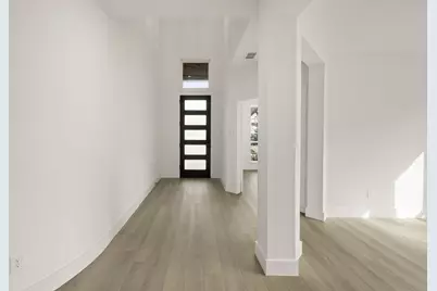 309 Loretta, Burleson, TX 76028 - Photo 10