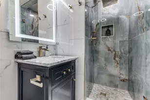 9026 Livenshire Dr, Dallas, TX 75238 - Photo 22