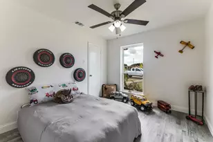 630 Grinnell Dr, Garland, TX 75043 - Photo 16