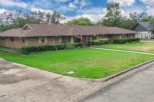 2405 Webb Ave, Greenville, TX 75402 - Photo 16