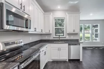 326 W Day Street, Denison, TX 75020 - Photo 14