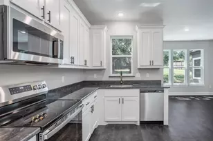 326 W Day St, Denison, TX 75020 - Photo 14