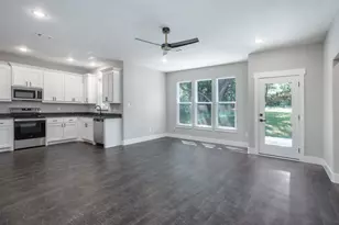 326 W Day St, Denison, TX 75020 - Photo 12