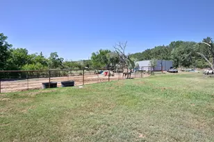 1024 N Keller Rd, Mineral Wells, TX 76067 - Photo 6