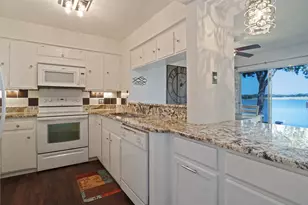 388 Driftwood Ct, Azle, TX 76020 - Photo 8