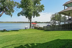 388 Driftwood Ct, Azle, TX 76020 - Photo 18